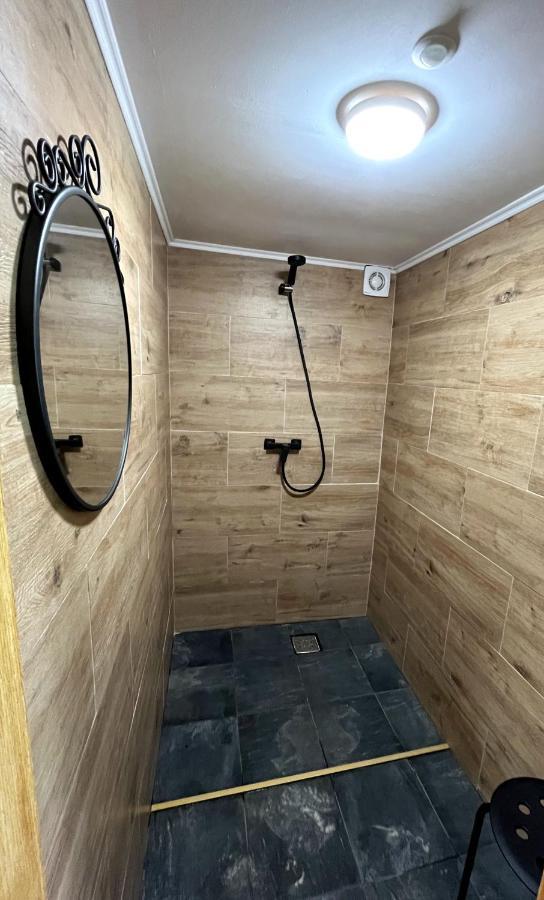 Flore'S Garden Glamping Bran  Bagian luar foto