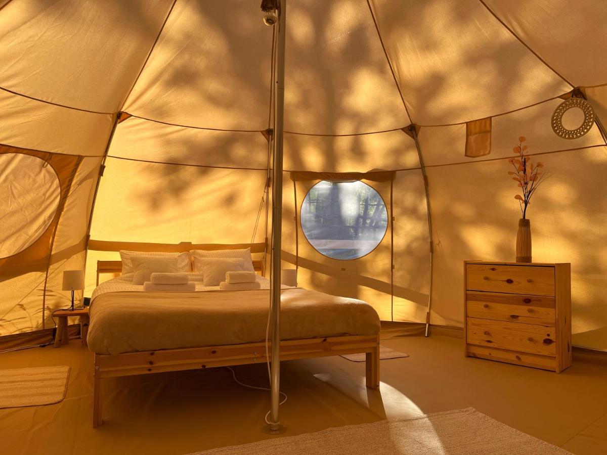 Flore'S Garden Glamping Bran  Bagian luar foto