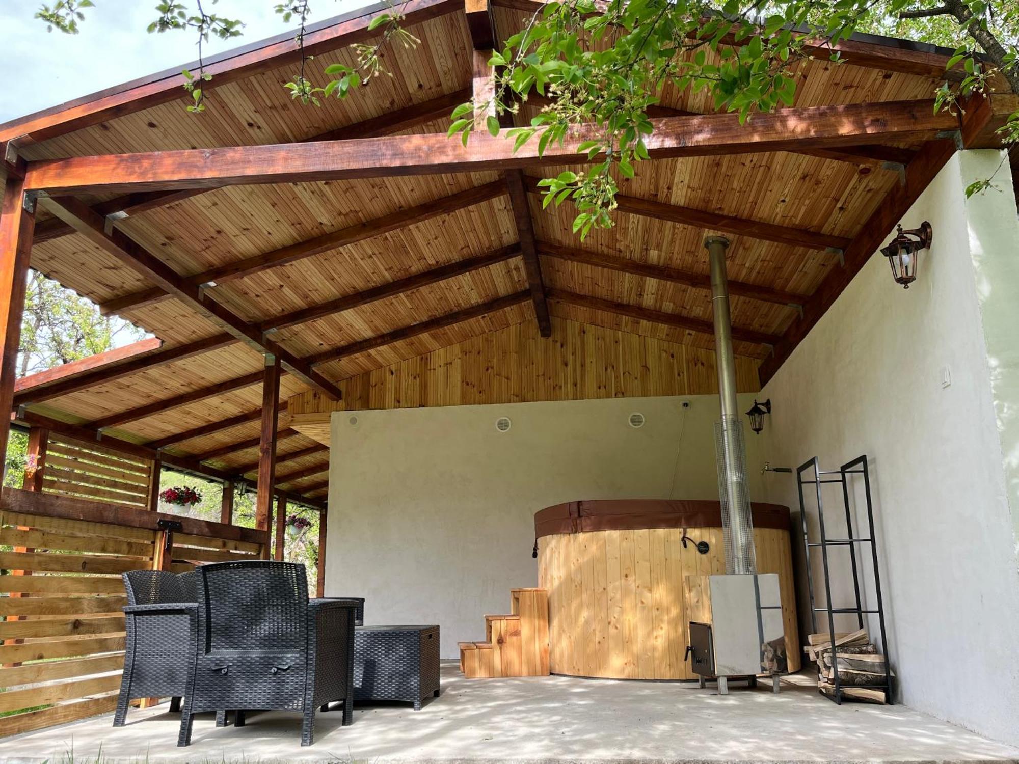 Flore'S Garden Glamping Bran  Bagian luar foto